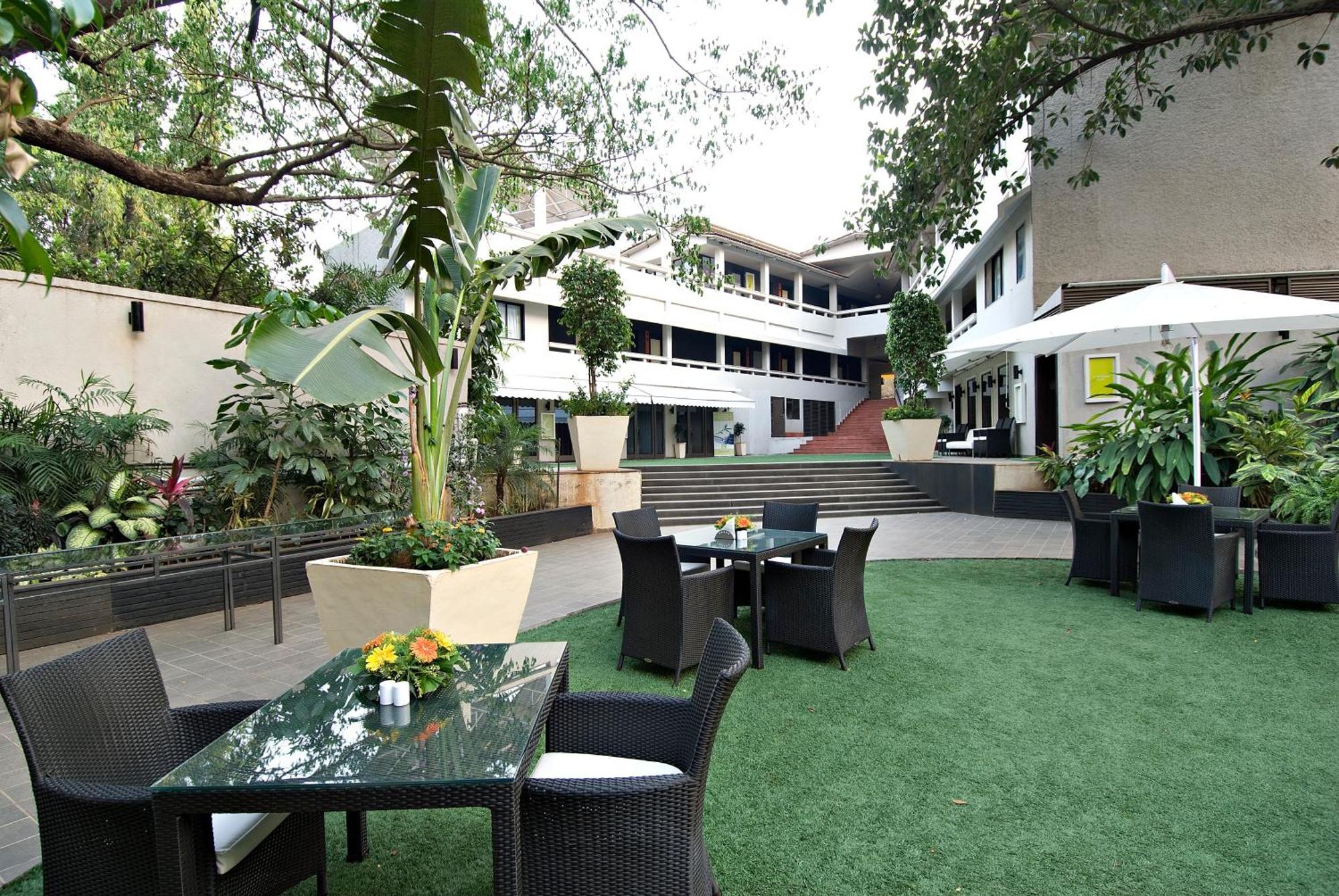 Citrus Hotel Lonavala Exterior foto